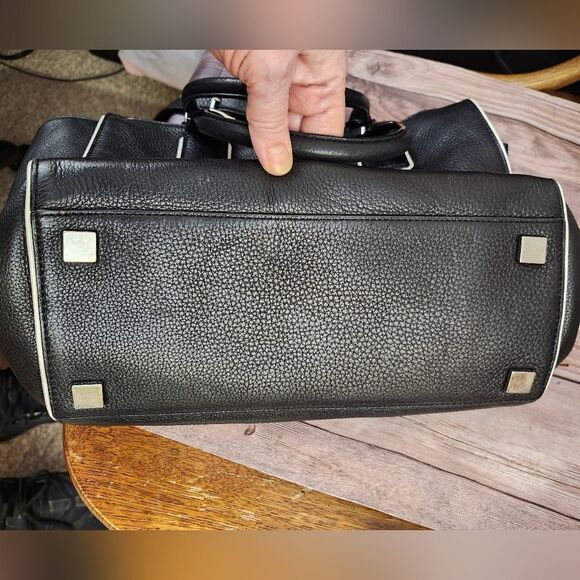 Michael Kors Medium Audrey Satchel classic black & white‎ pebbled leather bag - Picture 16 of 16